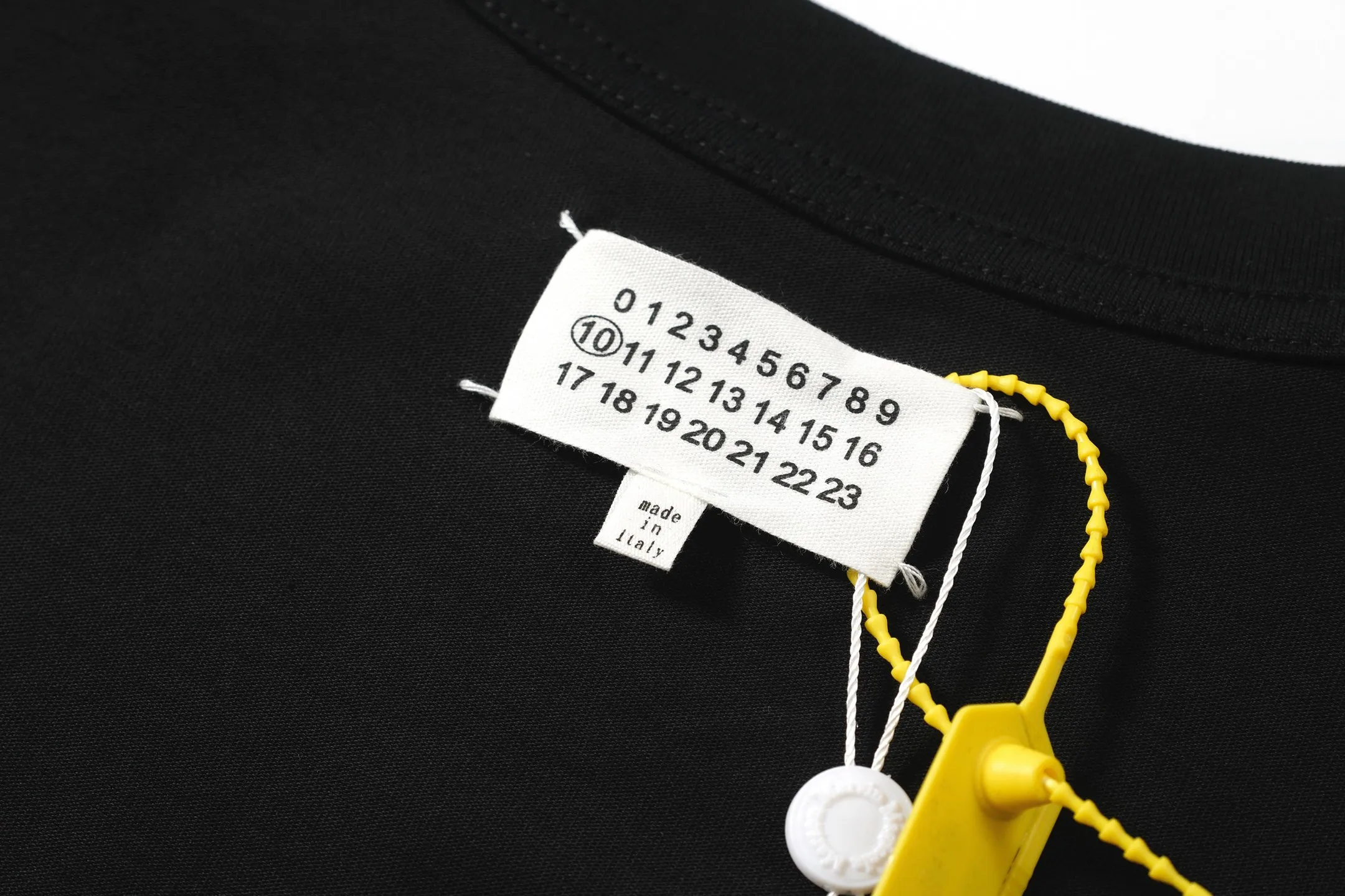 🔥🔥Black S M LIn Stock 8053#MM 6 LOGO T Black Cream White 46 48 50 52 ： ：8053#11010066